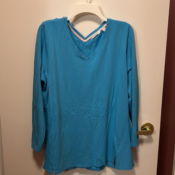 Sale 🌟🛍️🛍💕Isaac Mizrahi Blue long Sleeves Top - Picture 4 of 6